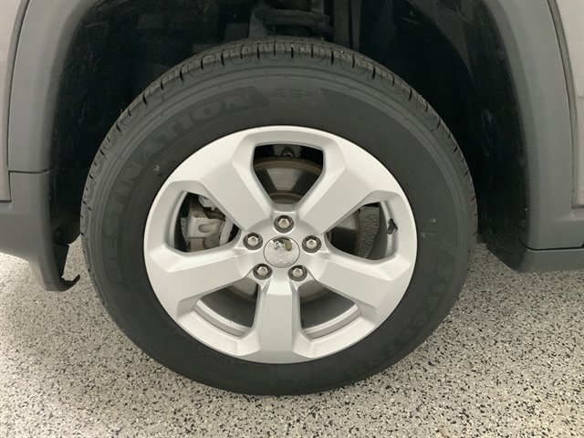 Used 2021 Jeep Compass Latitude image 11