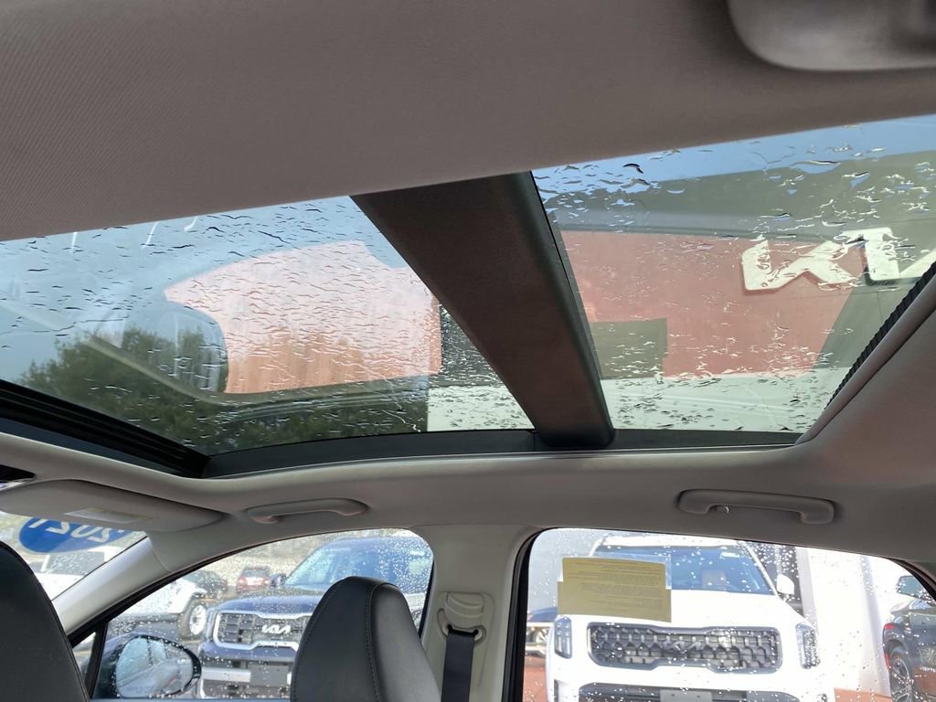 Used 2021 Kia K5 EX w/ EX Premium Package image 9