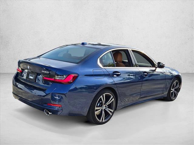 Used 2024 BMW 330i Sedan w/ Premium Package RWD image 5