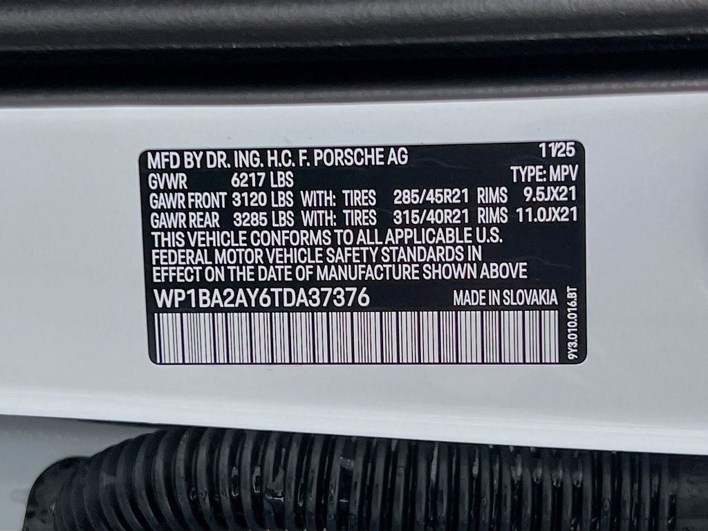 New 2026 Porsche Cayenne Coupe image 34