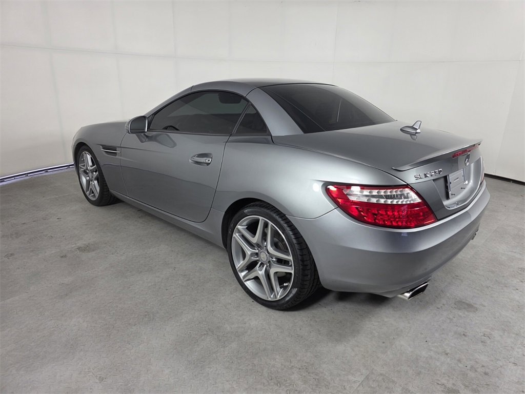 Used 2015 Mercedes-Benz SLK 250 image 7