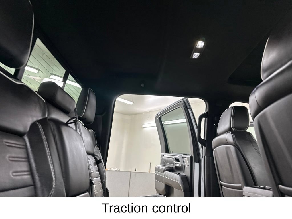 Used 2025 GMC Sierra 2500 AT4X AWD/4WD image 31