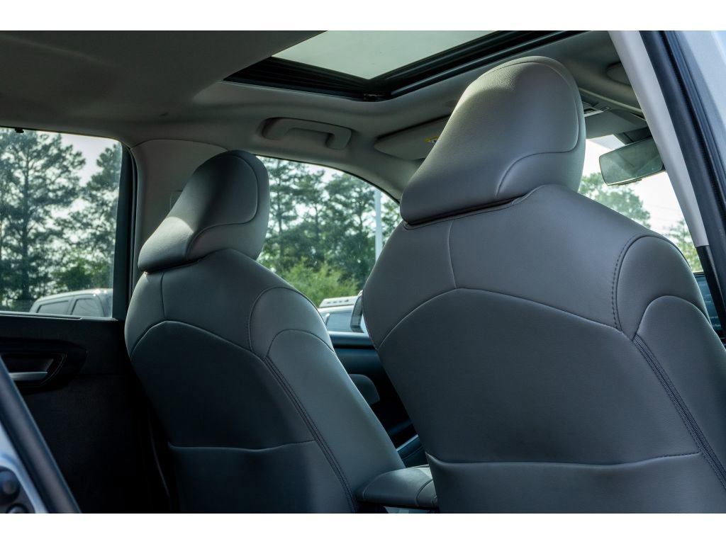 Used 2020 Toyota Highlander XLE FWD image 18