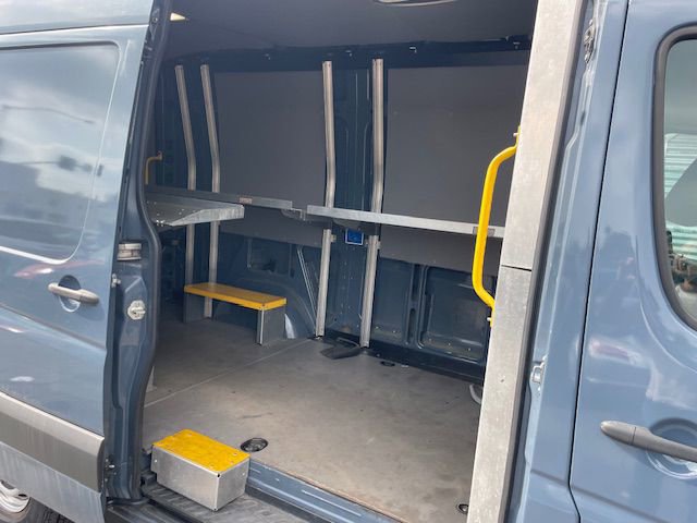 Used 2018 Mercedes-Benz Sprinter 2500 image 13