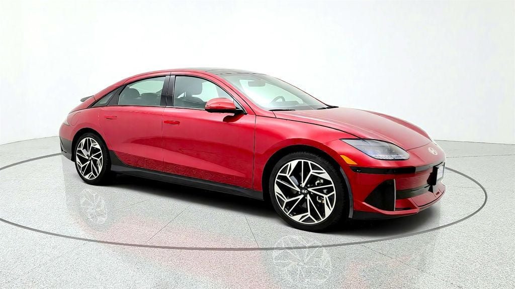 Used 2025 Hyundai Ioniq 6 Limited RWD image 3