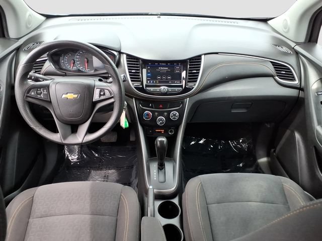 Used 2021 Chevrolet Trax LS w/ Tint and Cruise Package AWD/4WD image 17