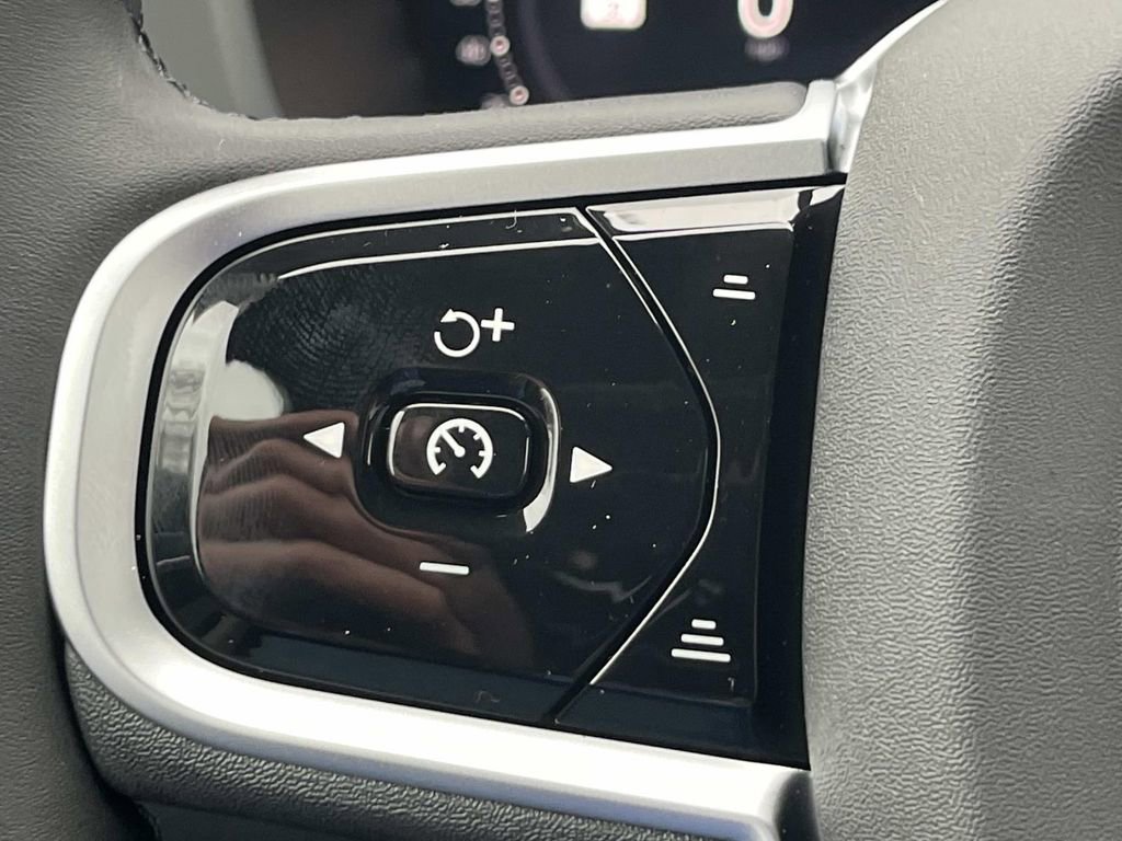 New 2026 Volvo XC60 B5 Plus w/ Climate Package image 26