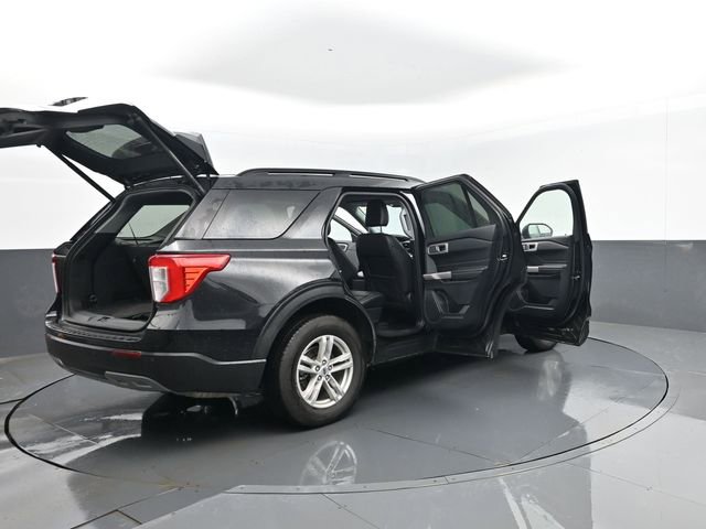 Used 2024 Ford Explorer XLT w/ Equipment Group 202A AWD/4WD image 31