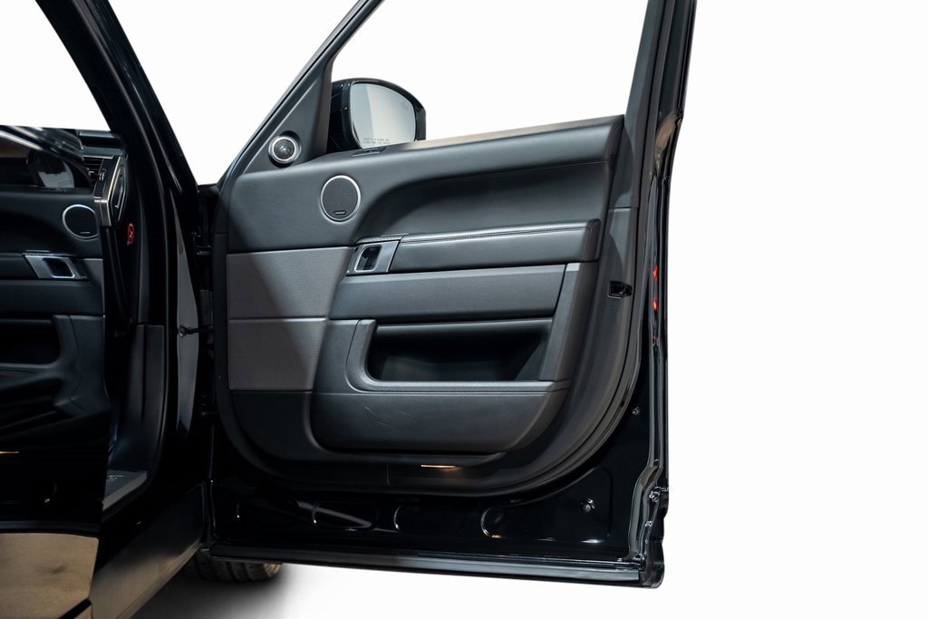 Used 2016 Land Rover Range Rover Sport SVR image 59