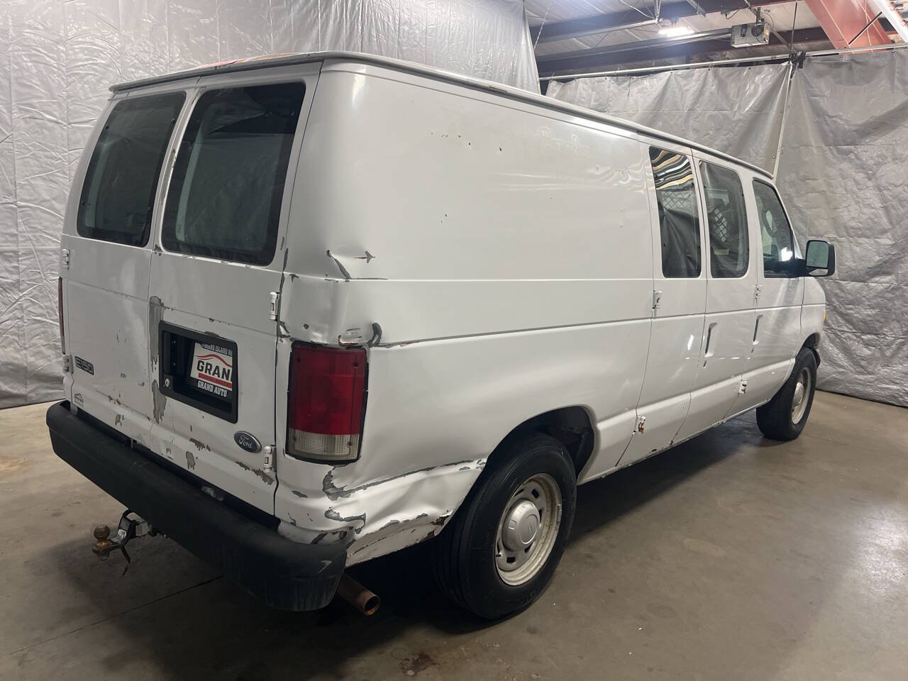 Used 2005 Ford E-150 and Econoline 150 RWD image 5