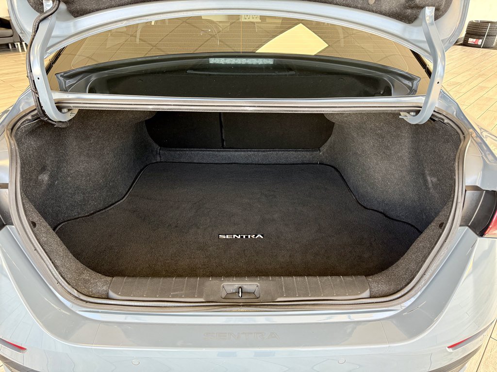 Used 2024 Nissan Sentra SR FWD image 9