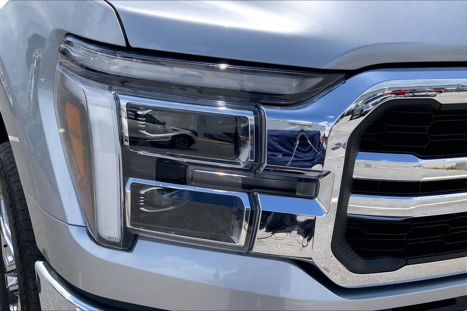 Used 2025 Ford F150 Lariat w/ Equipment Group 501A Mid AWD/4WD image 27