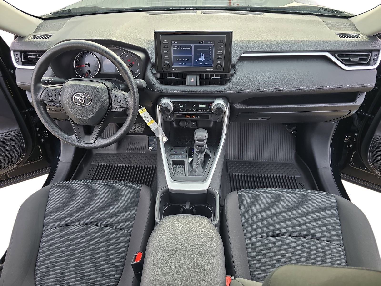 Used 2022 Toyota RAV4 LE image 15
