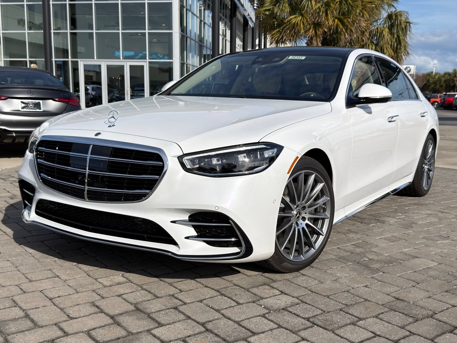 New 2026 Mercedes-Benz S 500 4MATIC image 1