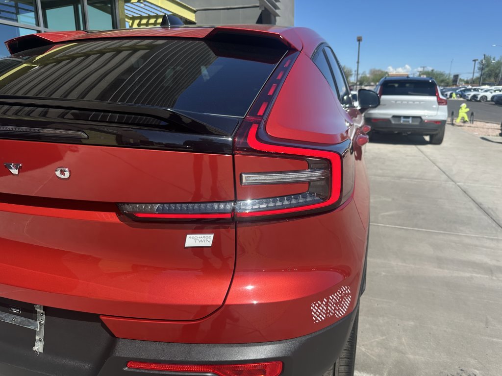 Used 2023 Volvo C40 P8 Recharge Plus image 13