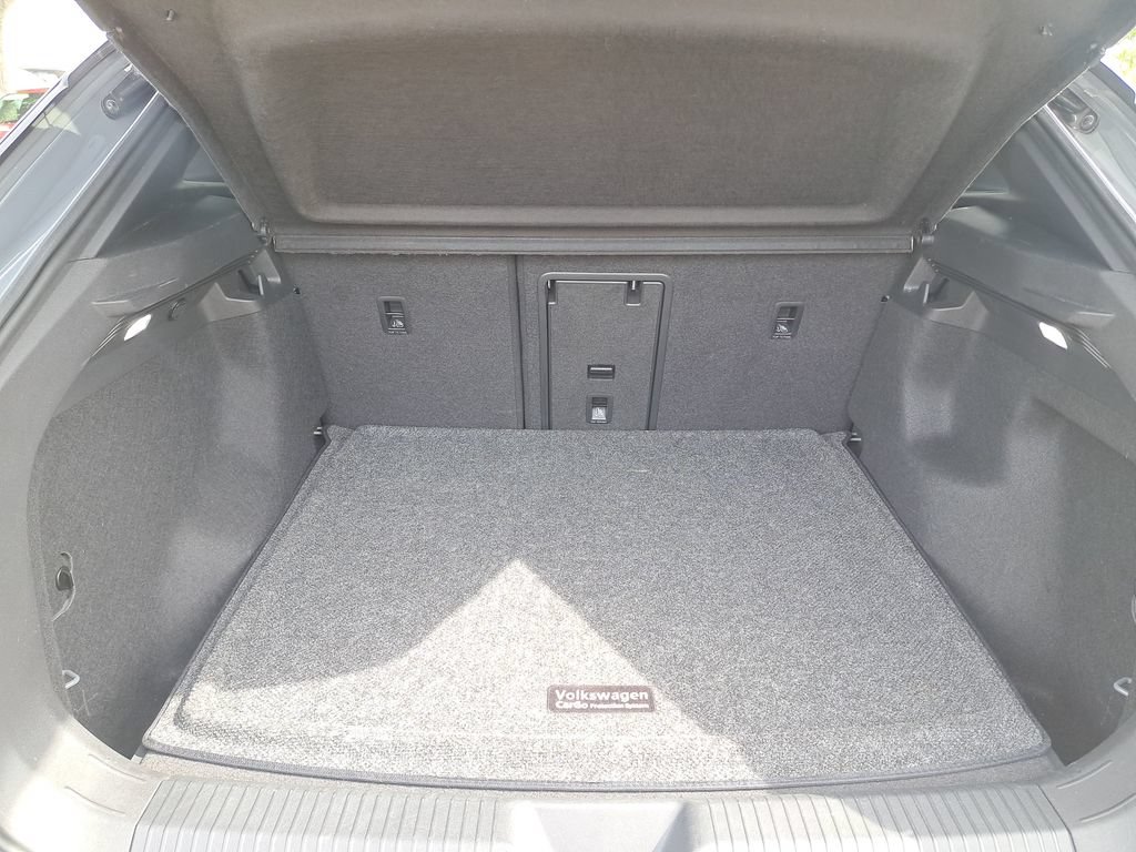 Used 2023 Volkswagen ID.4 S RWD image 8