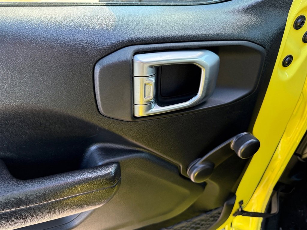 Used 2022 Jeep Wrangler Willys image 16