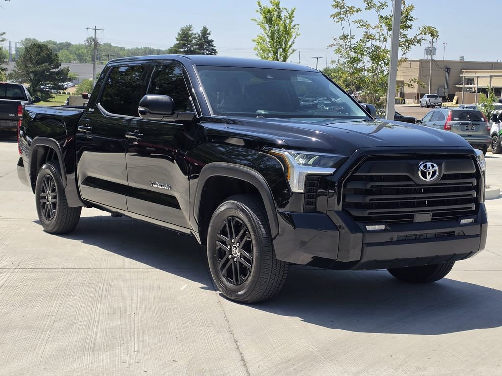Used 2023 Toyota Tundra SR5 w/ SR5 Premium Package image 3