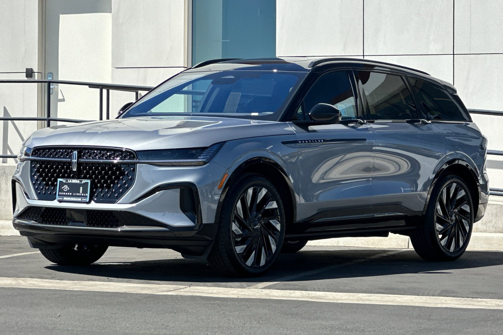 New 2025 Lincoln Nautilus Reserve w/ Jet Appearance Package image 7