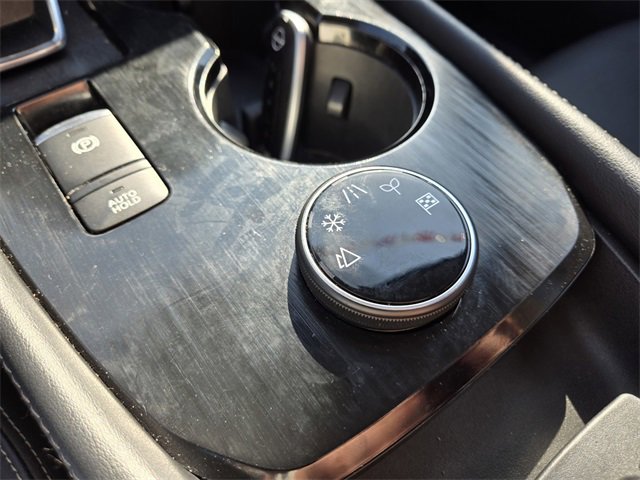 Used 2023 Nissan Rogue SL image 18