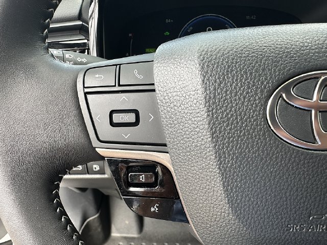 Used 2026 Toyota Camry SE w/ Multimedia Upgrade Package FWD image 25