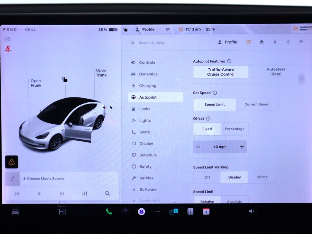 Used 2020 Tesla Model 3 Standard Range Plus image 22