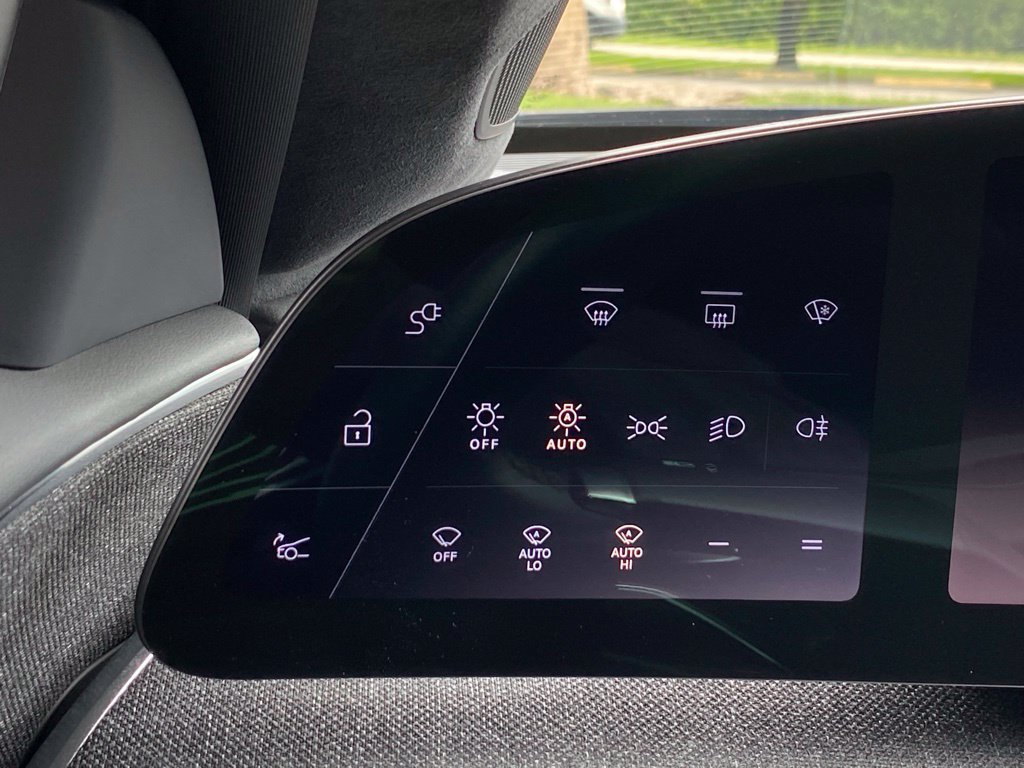 Used 2024 Lucid Air Pure RWD image 24