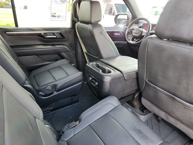 Used 2025 Chevrolet Tahoe Z71 w/ Z71 Off-Road Package AWD/4WD image 30