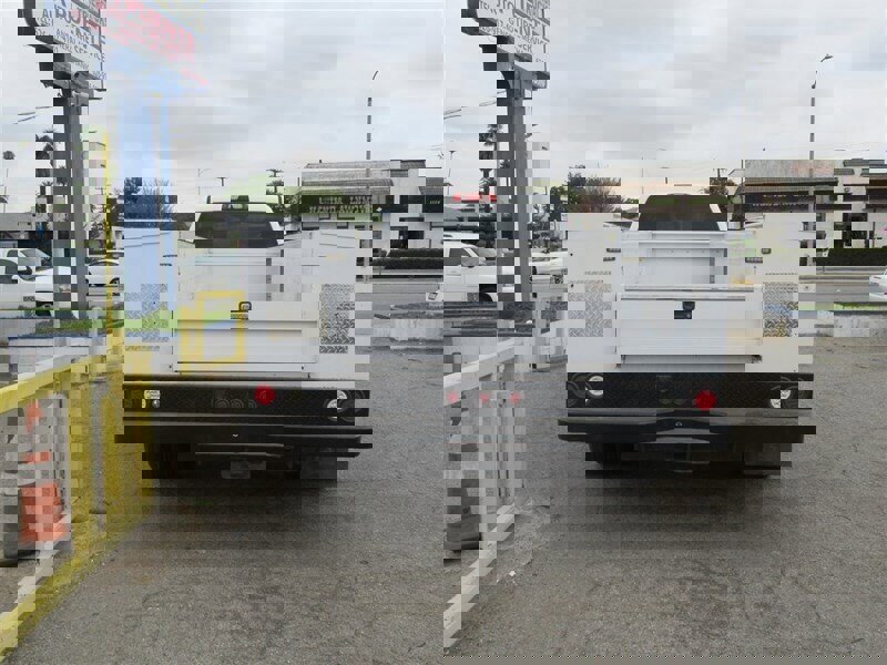 Used 2015 Chevrolet Silverado 3500 W/T image 3