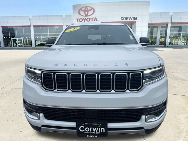 Used 2024 Jeep Wagoneer L Series II w/ Flexible Seating Group AWD/4WD image 8