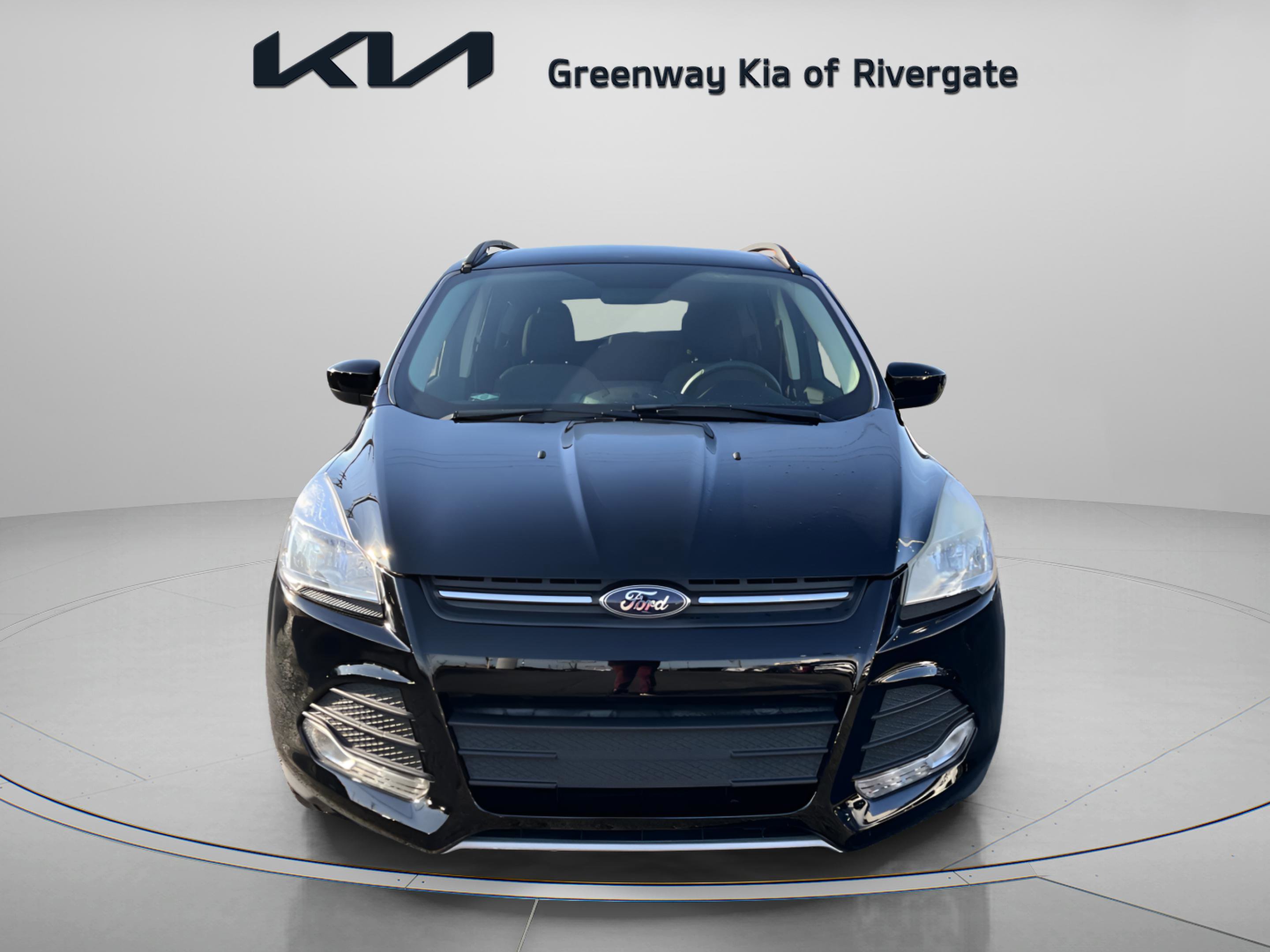 Used 2016 Ford Escape SE w/ Equipment Group 201A image 2