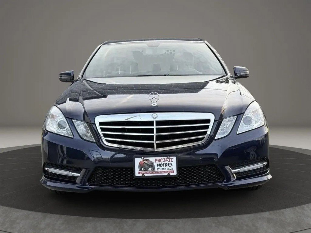 Used 2012 Mercedes-Benz E 350 4MATIC Sedan image 5