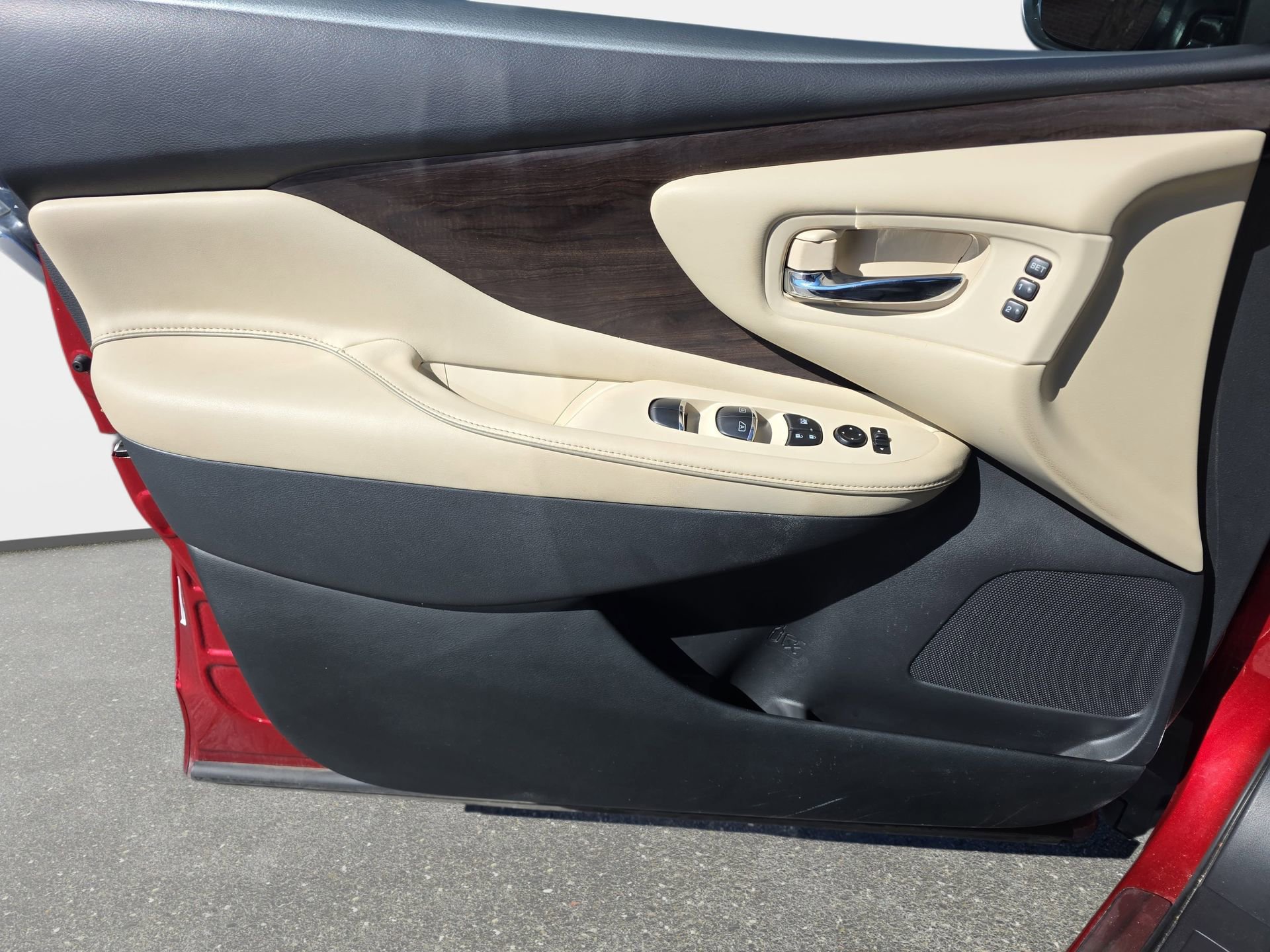 Used 2020 Nissan Murano Platinum w/ Cargo Package image 26