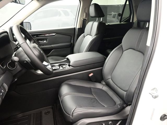 New 2025 Honda Pilot Touring image 23