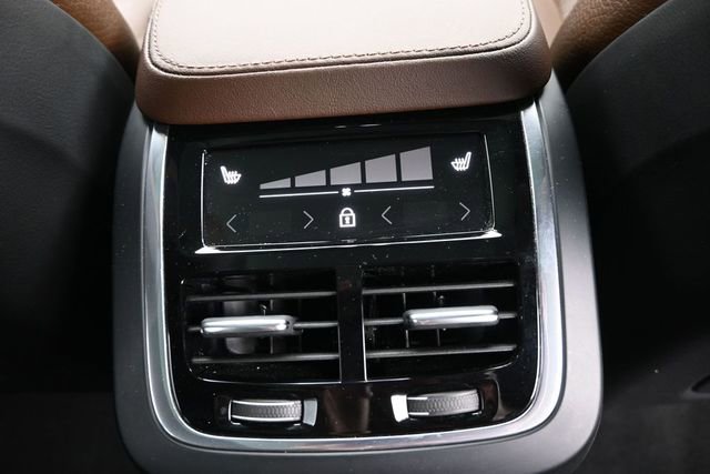 Used 2023 Volvo XC90 B6 Plus w/ Protection Package Premier AWD/4WD image 34