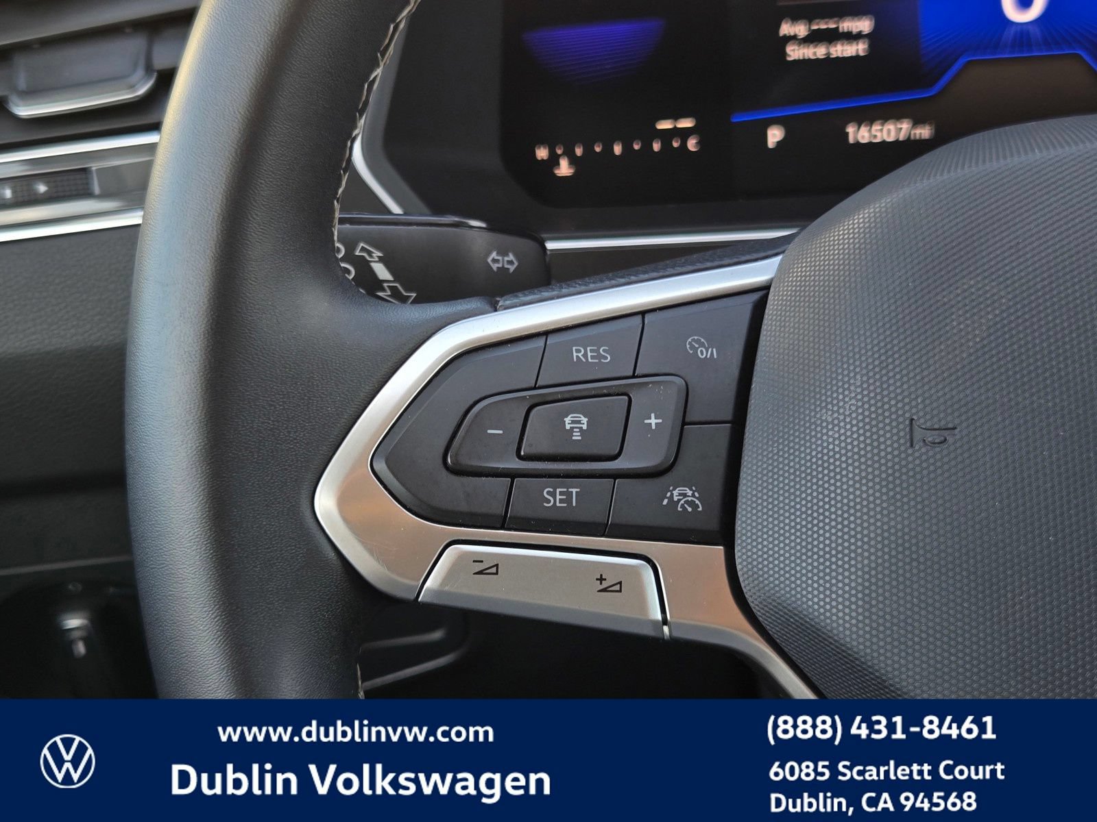Certified 2023 Volkswagen Tiguan SE FWD image 20