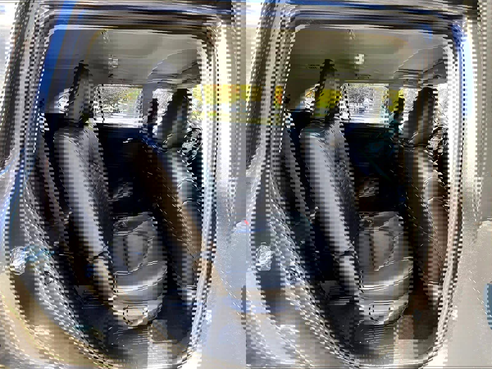 Used 2022 Toyota Highlander XLE image 16