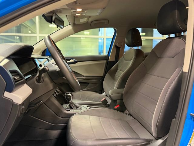 Used 2022 Volkswagen Taos SE image 19