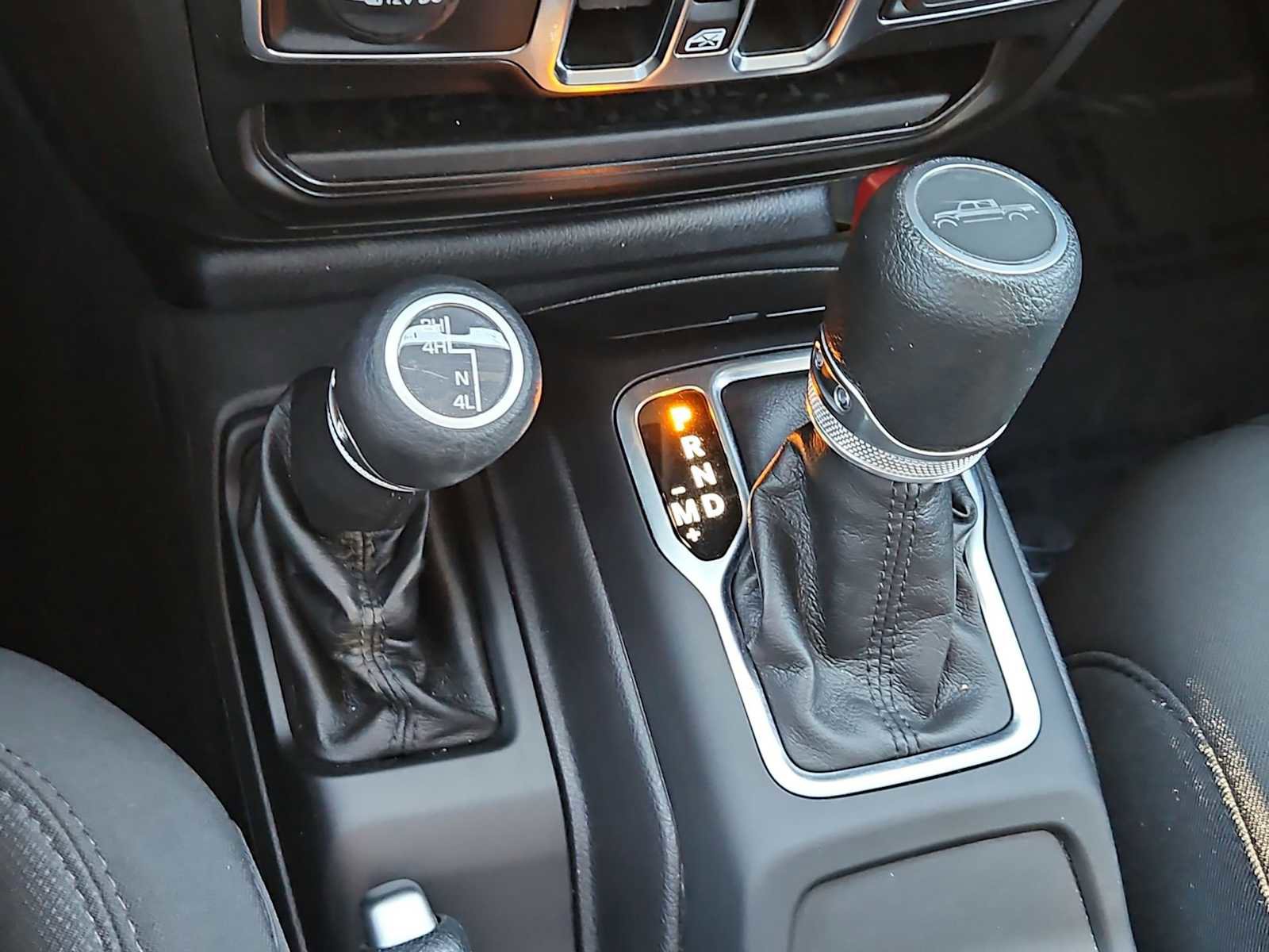 Used 2022 Jeep Gladiator Sport image 29