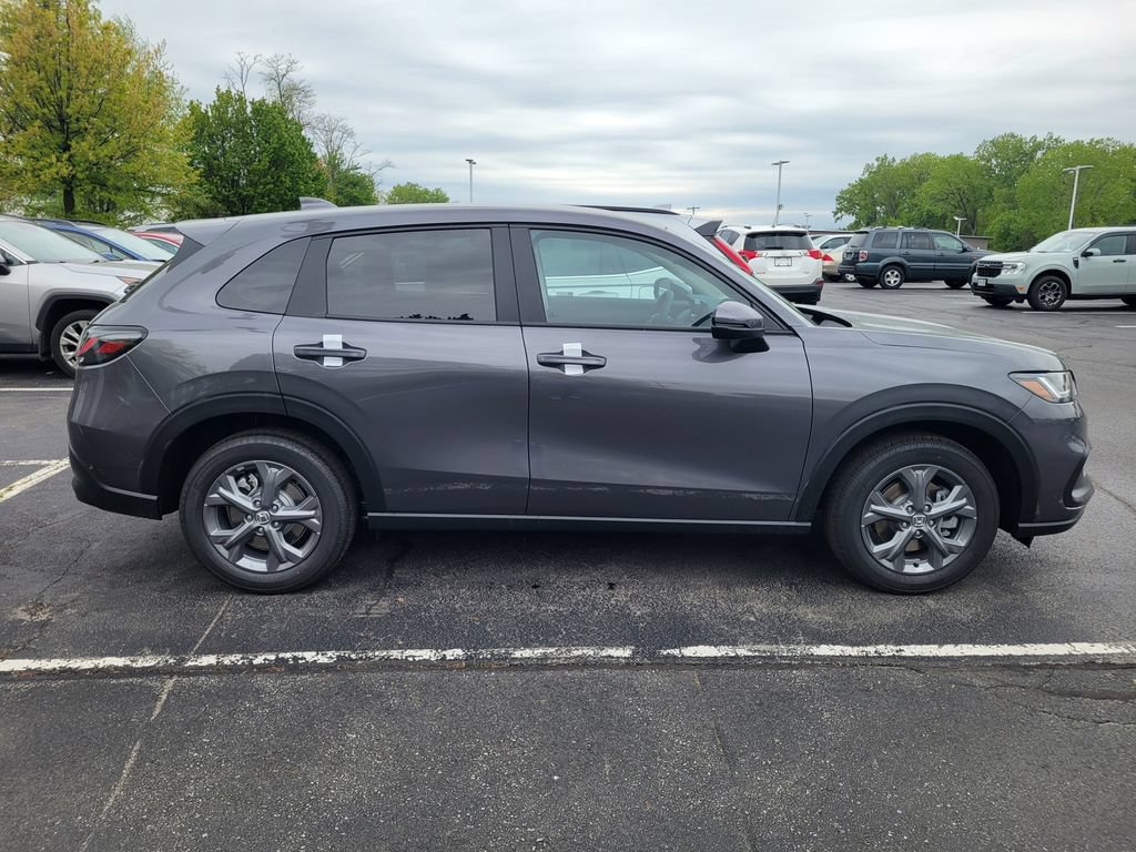 New 2027 Honda HR-V LX image 2