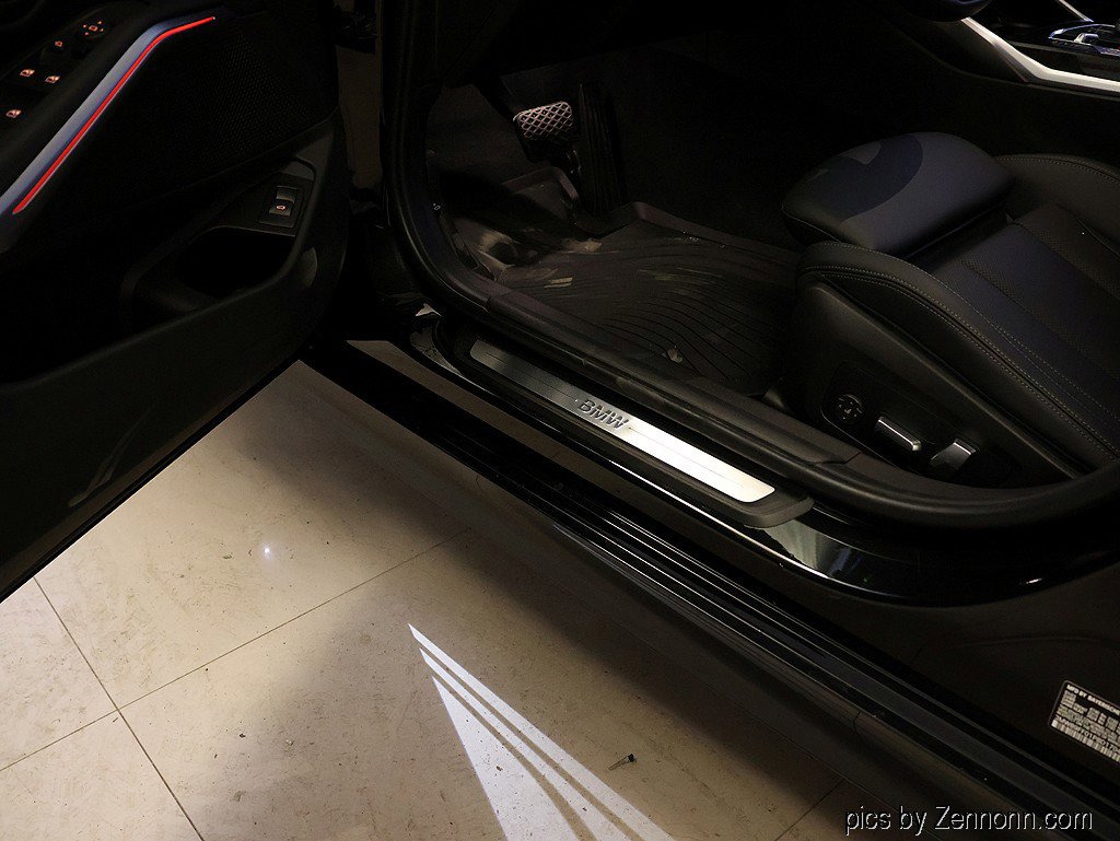 Certified 2023 BMW 330i xDrive Sedan w/ Premium Package image 27