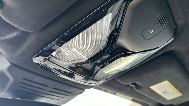 New 2026 BMW X7 M60i image 21