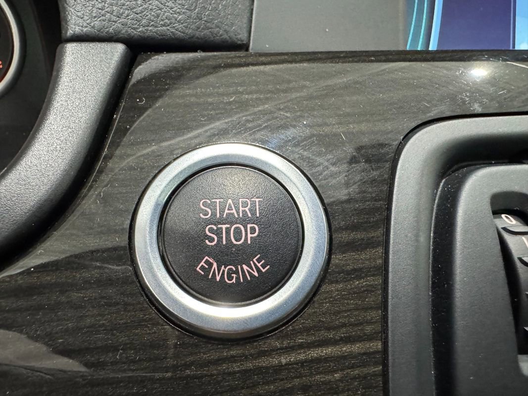 Used 2011 BMW 535i xDrive Sedan image 29