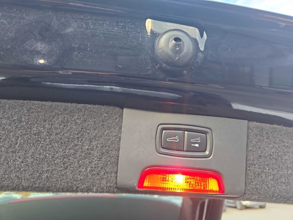 Used 2017 Porsche Cayenne Platinum Edition image 13