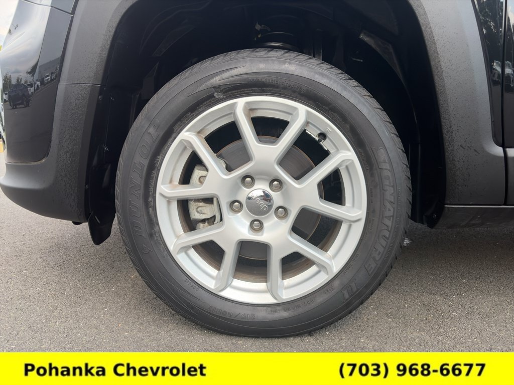 Used 2021 Jeep Renegade Latitude AWD/4WD image 25