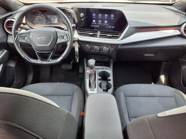 Used 2024 Chevrolet Trax RS FWD image 9