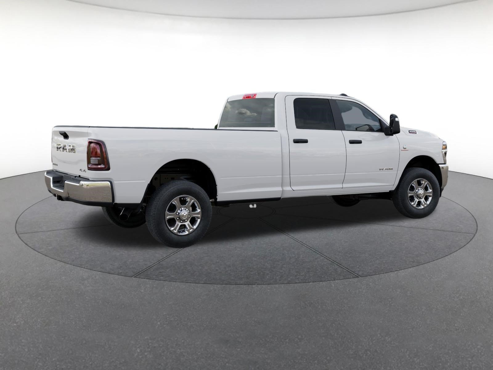 New 2026 RAM 3500 Big Horn AWD/4WD image 4