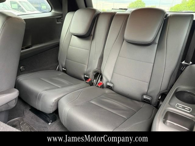 Used 2025 Mercedes-Benz GLS 450 4MATIC image 24