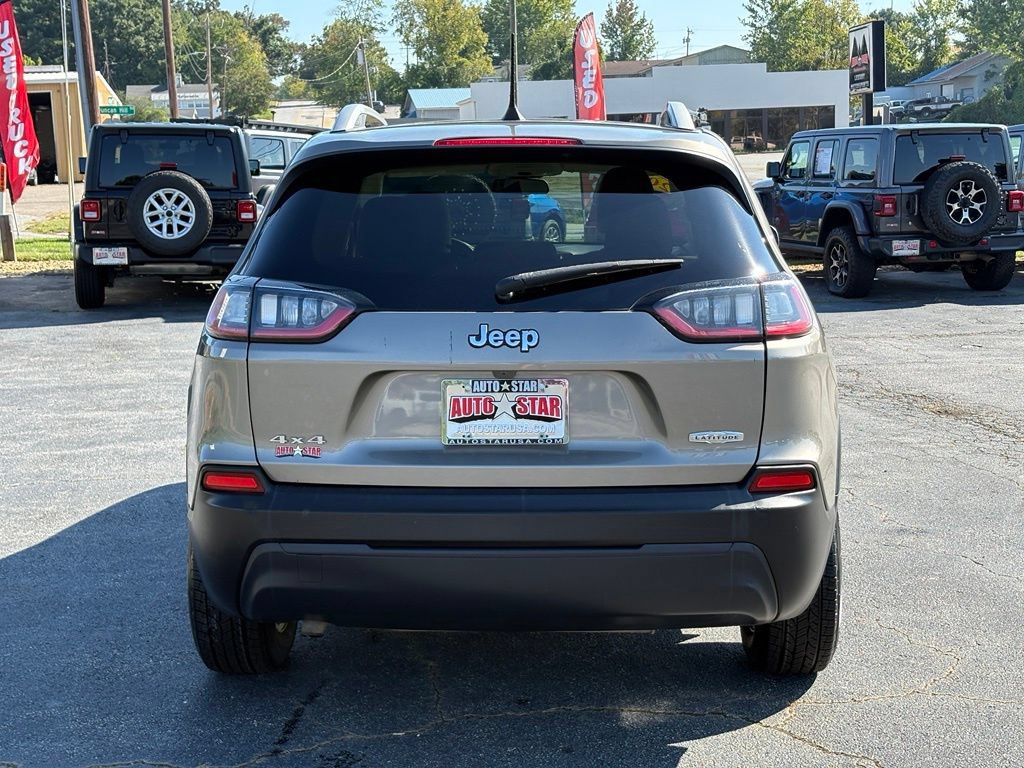 Used 2019 Jeep Cherokee Latitude w/ Popular Appearance Group AWD/4WD image 4