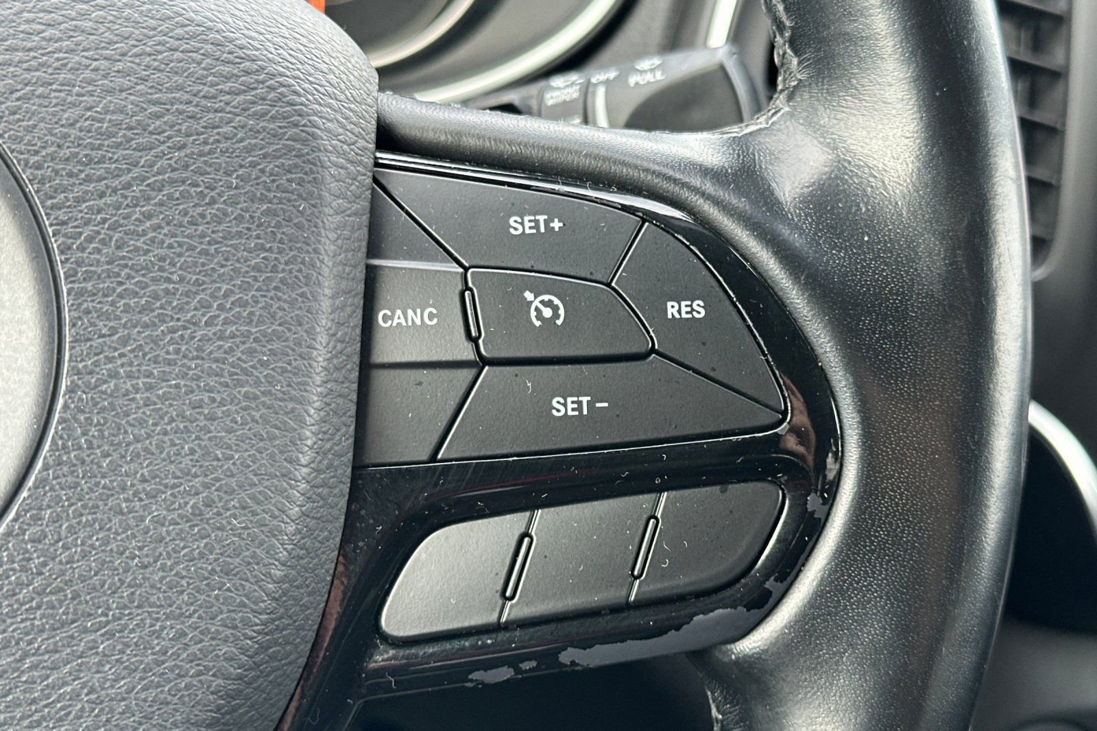 Used 2020 Jeep Cherokee Latitude Plus image 27